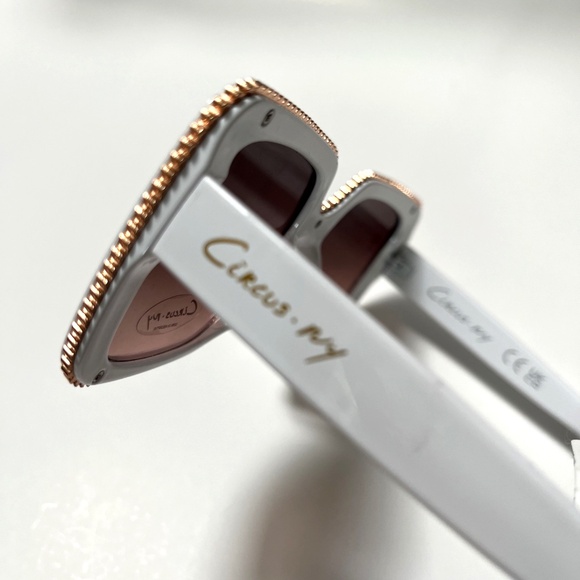 New Original CIRCUS BY SAM EDELMAN Oversized Square Sunglasses White Gold Trim - Picture 4 of 7